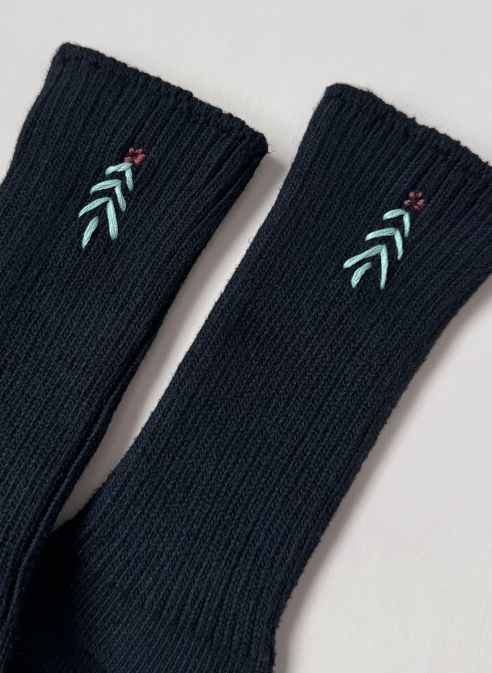 Holiday Tree Organic Socks - Black