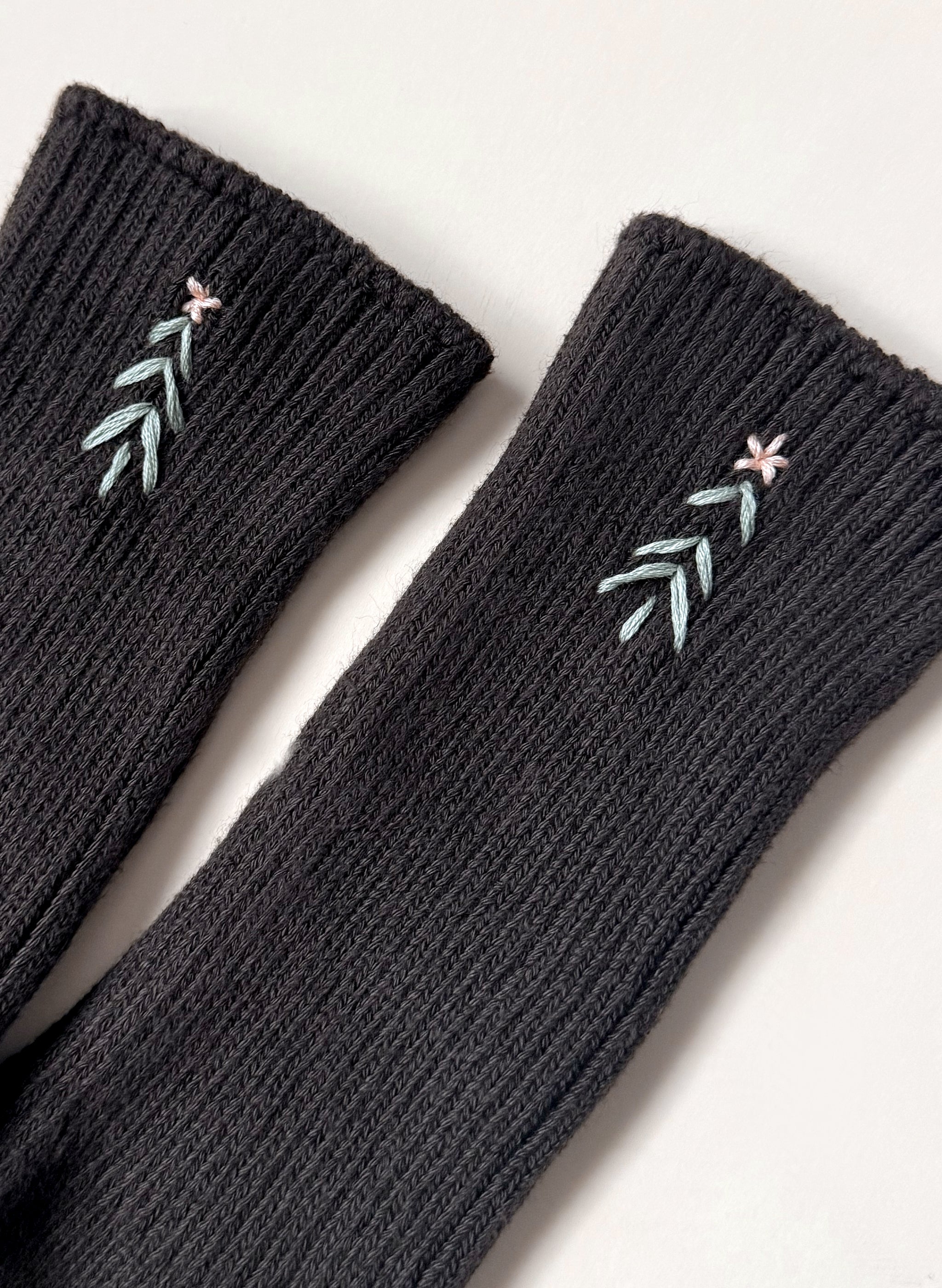 Holiday Tree Organic Socks - Chocolate