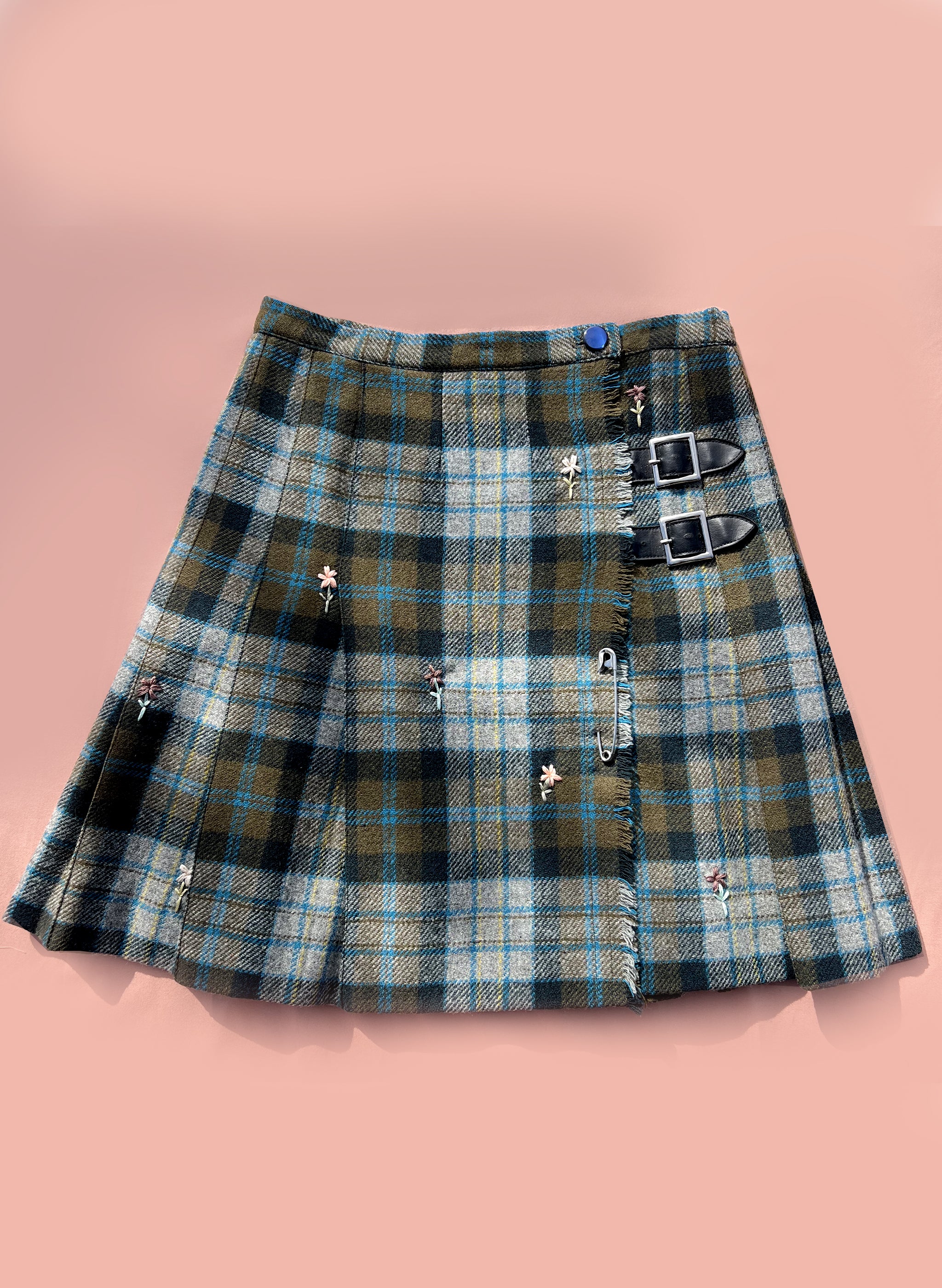 Pleated plaid mini skirt clearance 1960s